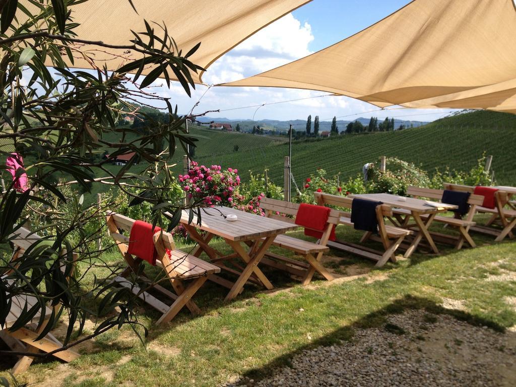 Weingut Koegl Panzió Ratsch an der Weinstraße Kültér fotó